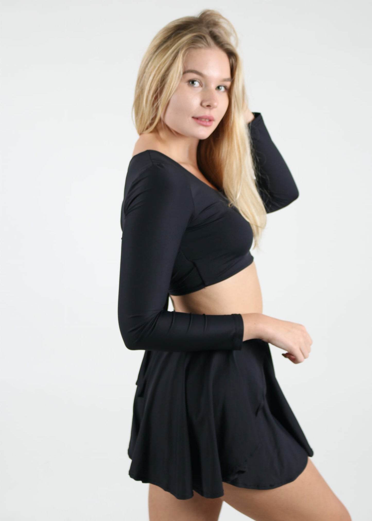 SHORTS WAVE BLACK by MOVS WEAR